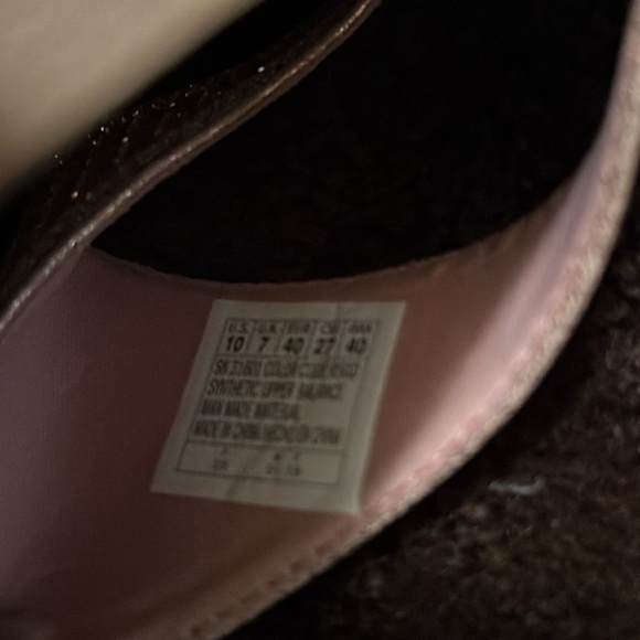 💗💗PRICE DROP💗💗NWOT-SKETCHERS YOGA FOAM ROSE GOLD SPARKLE✨ THONGS. SUPER SOFT - Picture 4 of 6